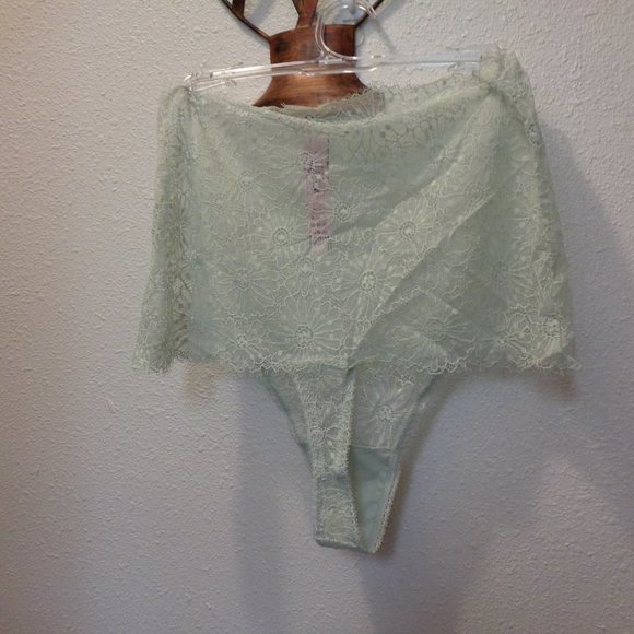 VICTORIA'S Secret High Waisted High Rise Lace Thong Green Panties Size Medium - Picture 9 of 11